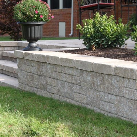 retaining wall by newline hardscapes